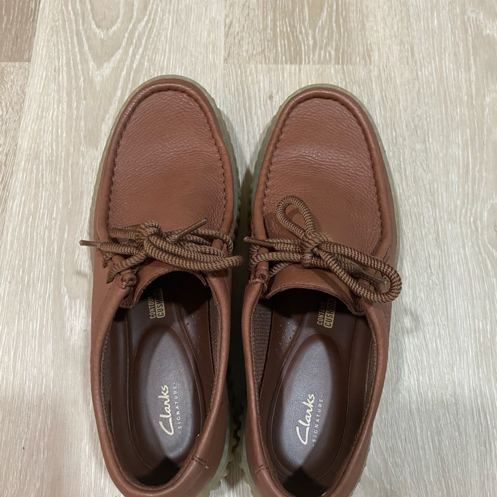 Clarks Brown Leather Loafers with Moccasin Stitching - Picture 5 of 5